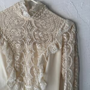 Vtg 60s Lace Victorian Wedding Dress High Neck Long Sleeve Pearl Trim Size 2 XS
